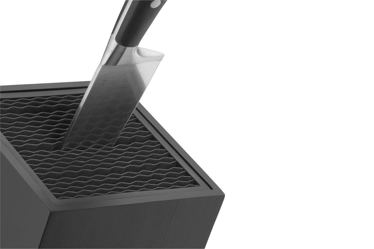 Набор ножей с подставкой и разделочной доской WMF