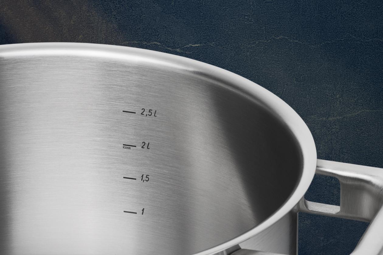 Кастрюля с крышкой WMF Ultimate Cool 20 см