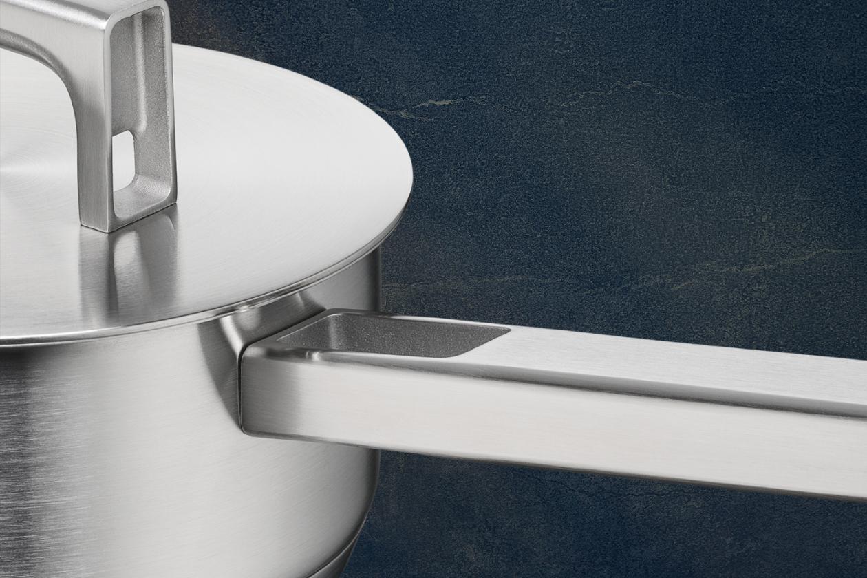 Ковш с крышкой WMF Ultimate Cool 16 см