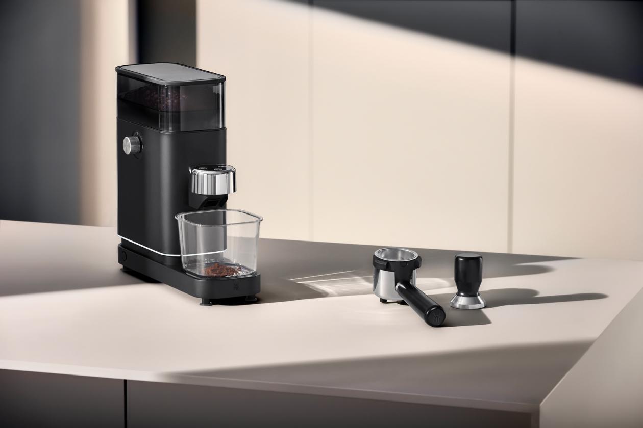 Кофемолка WMF Lumero Deep Black 0417080071