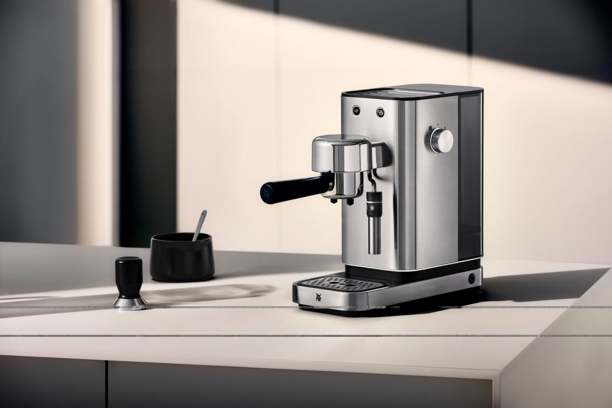 Рожковая кофеварка WMF Lumero 0412370011