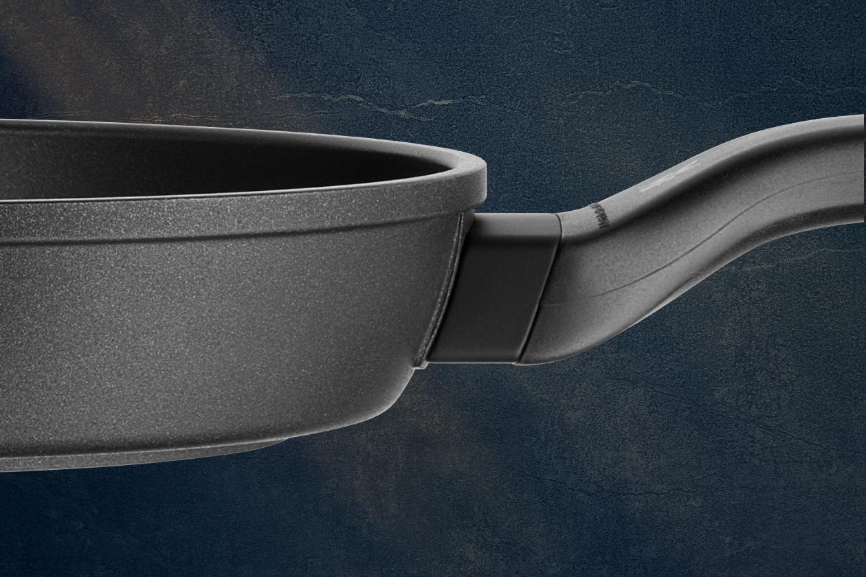 Сковорода WMF PermaDur Premium 24 см