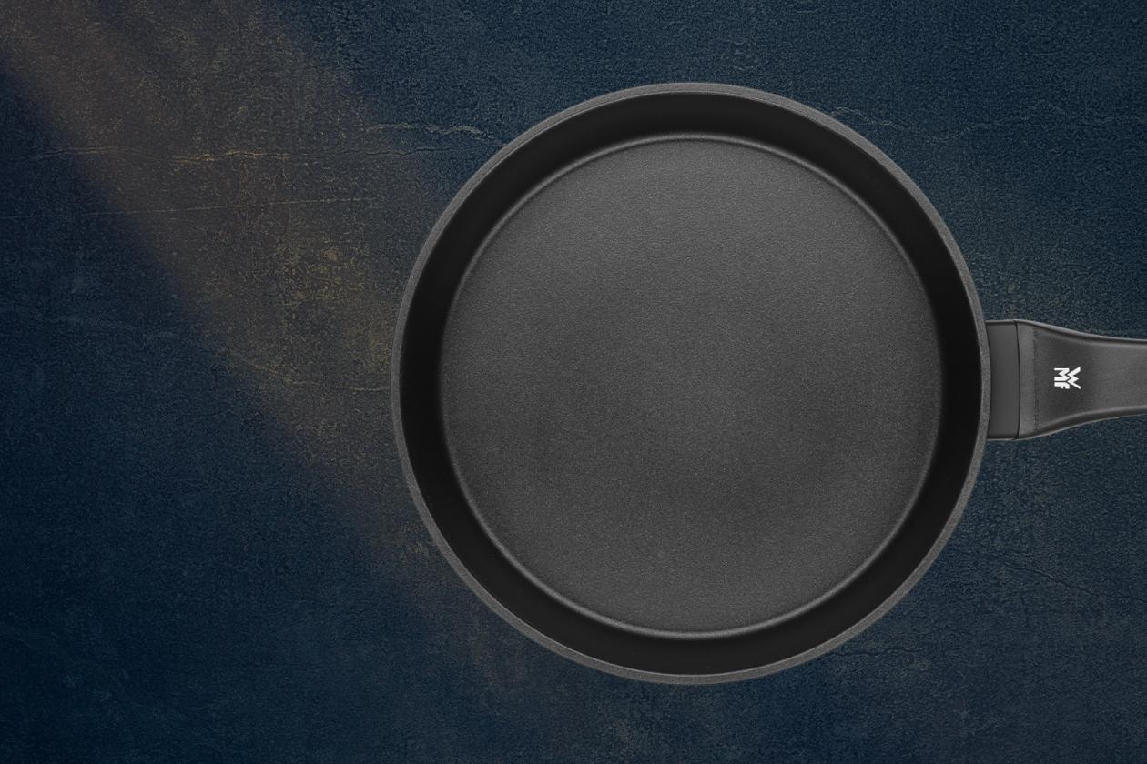 Сковорода WMF PermaDur Premium 28 см