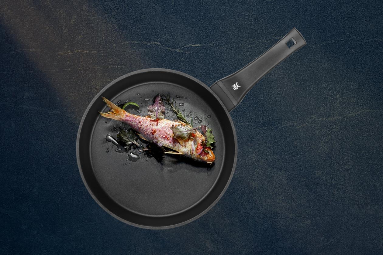 Сковорода WMF PermaDur Premium 28 см