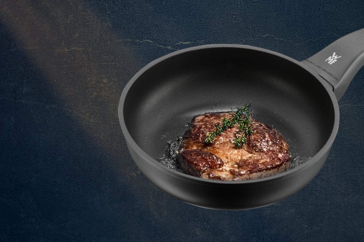 Сковорода WMF PermaDur Excellent 20 см