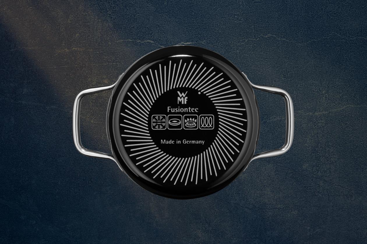 Кастрюля с крышкой WMF Fusiontec Compact Black 24 см